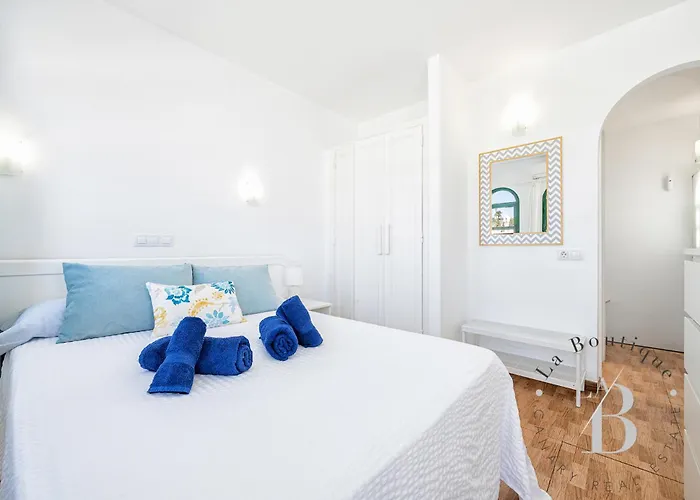 Дом отдыха Coqueto Bungalow Con Terraza Privada Y Piscina *