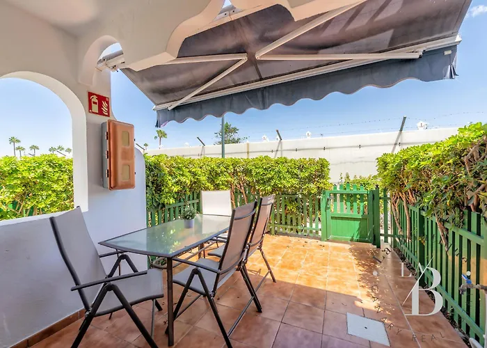 Coqueto Bungalow Con Terraza Privada Y Piscina Дом отдыха Маспаломас