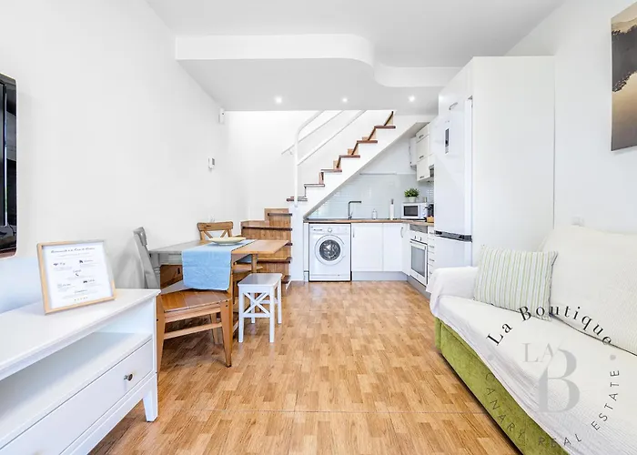 Coqueto Bungalow Con Terraza Privada Y Piscina *